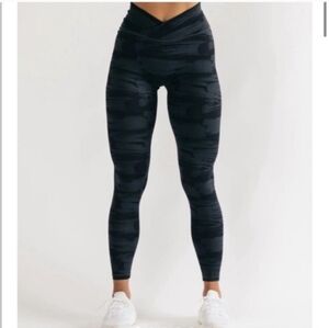 Alphalete - Surface Power Legging - Medium